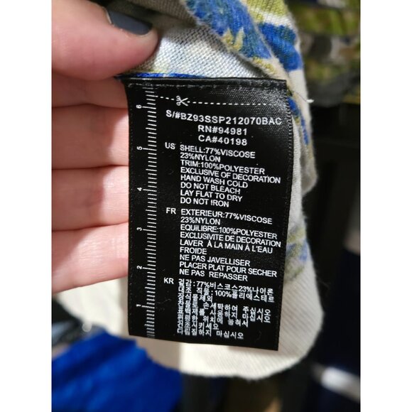 Twelve by Twelve Floral 3/4 Sleeve Full Zip Cardigan Sweater Size Medium Ruffled - Picture 10 of 11